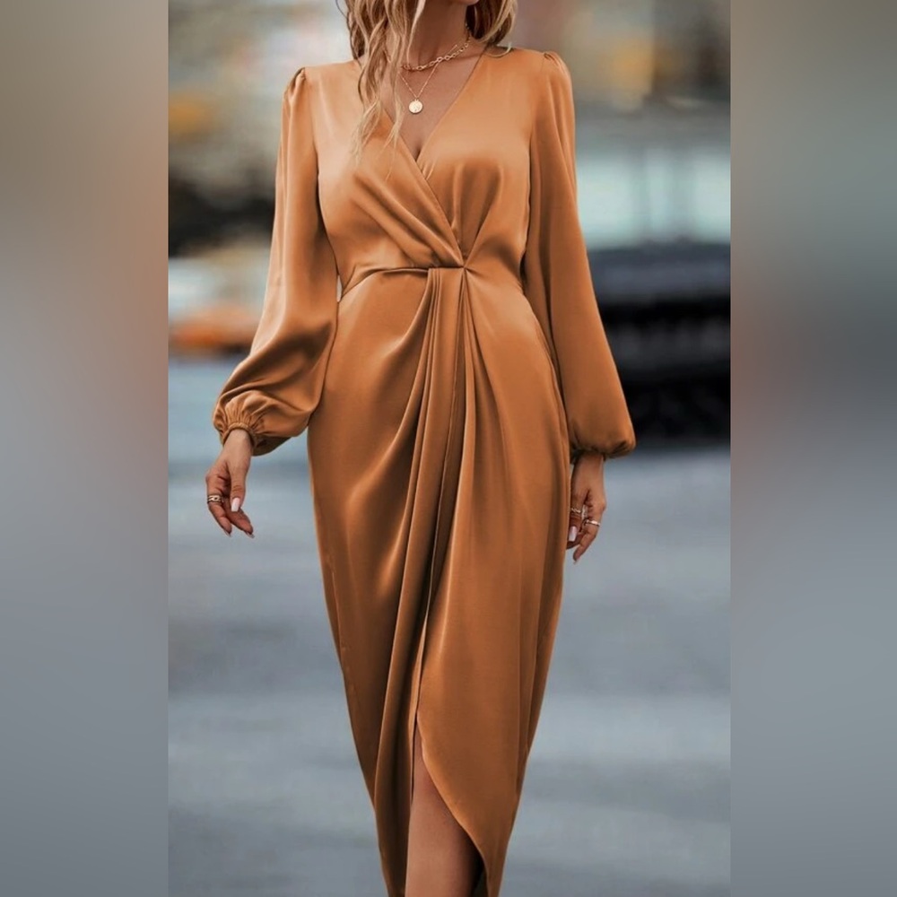 Lantern Sleeve Twist Front Wrap Hem Satin Dress
Mocha Size: 12 (XL)